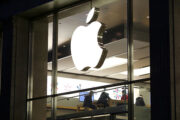 Apple заработала рекордно много денег: Бизнес: Экономика: Lenta.ru
