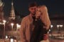 Устроившего интимную фотосессию на фоне храма блогера выдворят из России