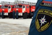 В Ростовской области пожарные потушили мебельный цех